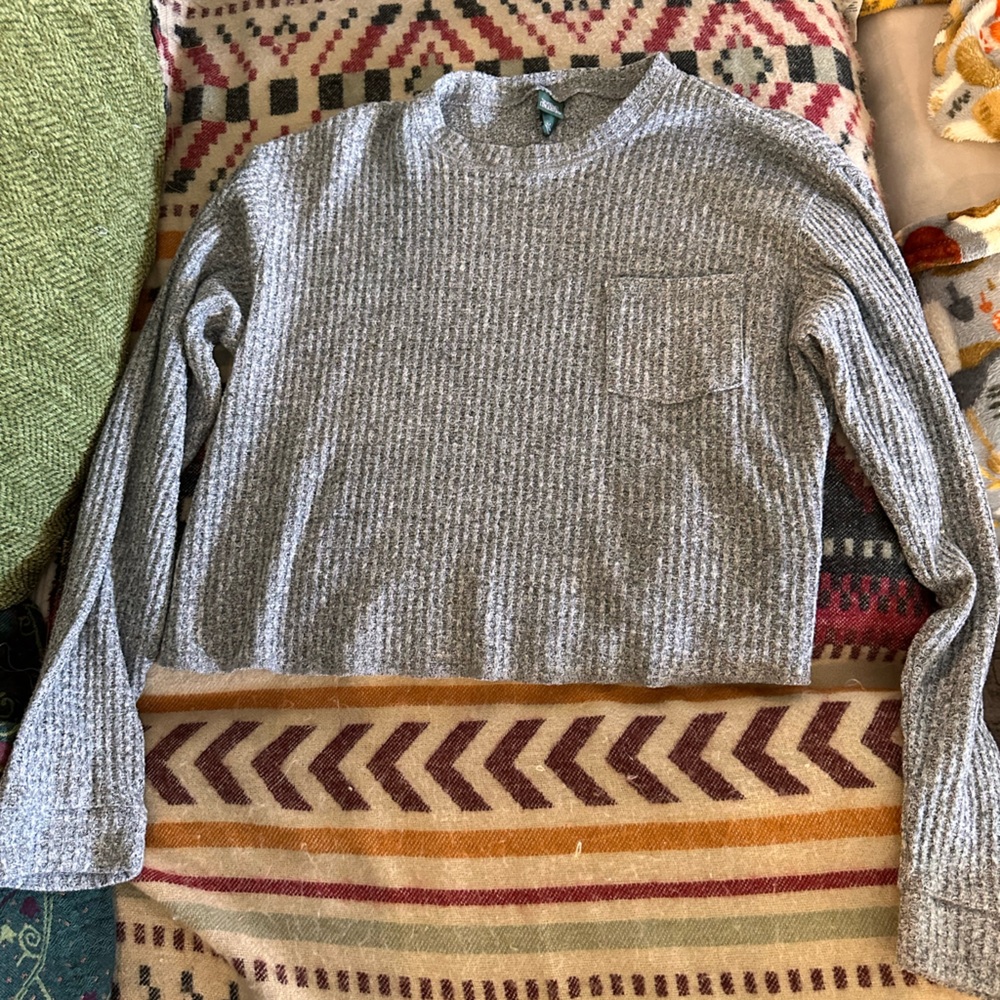 Wild Fable Gray Crewneck Cropped Sweater/Shirt